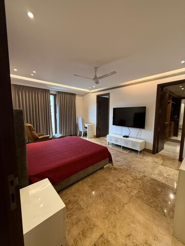 Living Room in 4 BHK Apartment at Safdarjung Enclave – for Rent