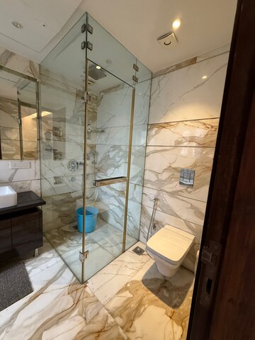 Bathroom in 4 BHK Apartment at Safdarjung Enclave – for Rent