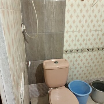 Bathroom in 1 BHK Independent House at Sector 4 – for Rent