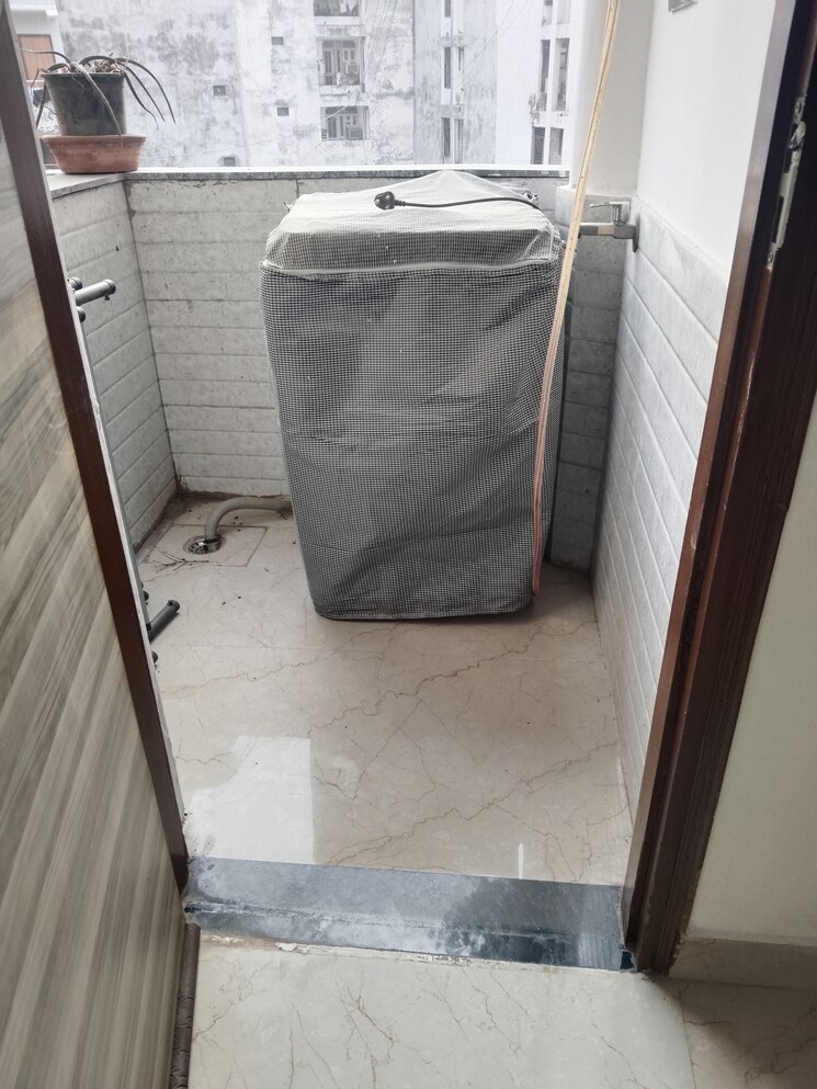 Balcony, panchsheel vihar 1 Bedroom 400 Sq.Ft. Apartment In Panchsheel Vihar Delhi 9706026