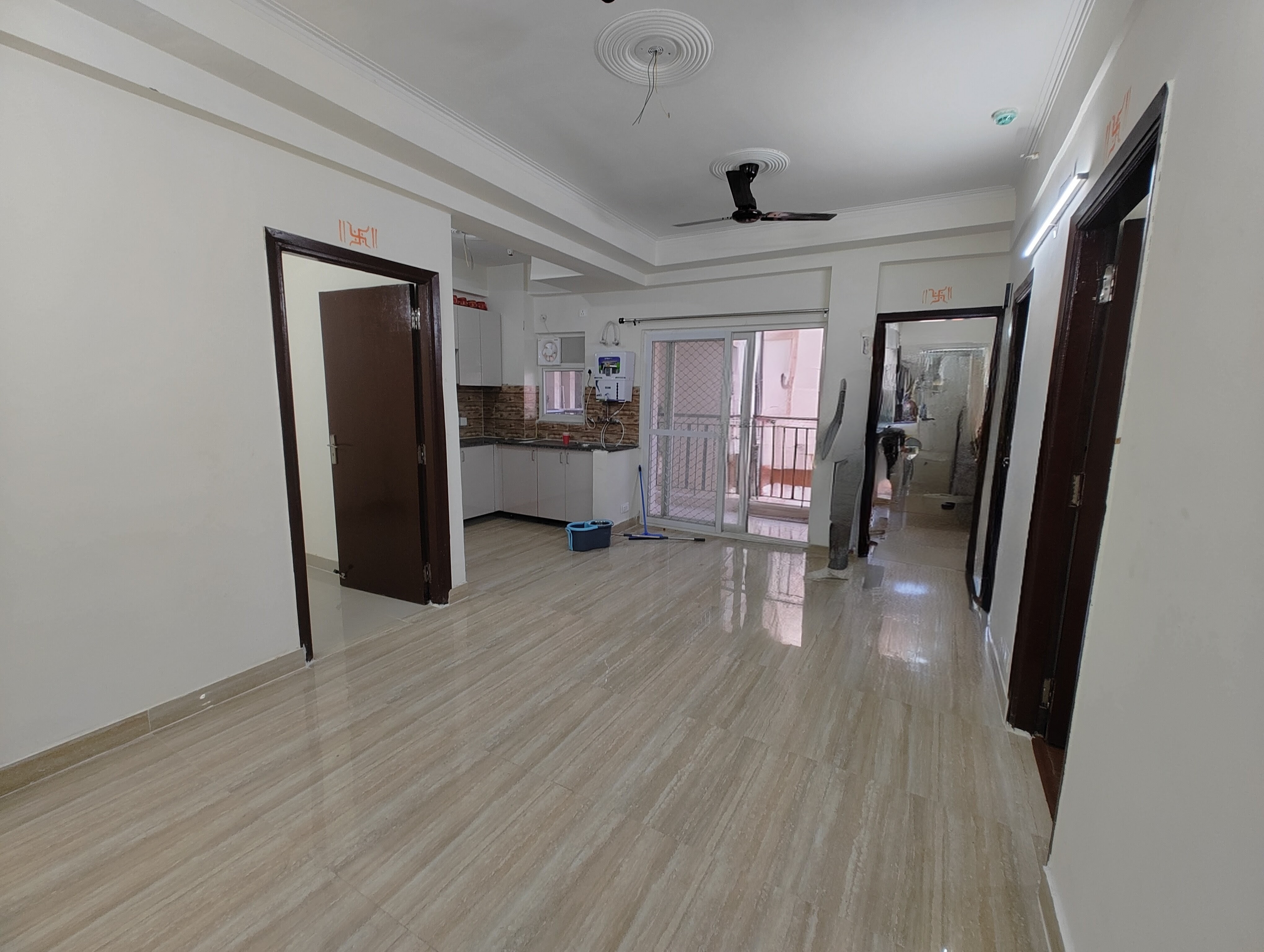 2.5 BHK + Study Room 1080 Sq.Ft. Apartment in Amrapali Tropical Garden