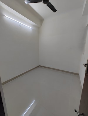Study Room in 2.5 BHK Apartment at Amrapali Tropical Garden, Tech Zone 4 Greater Noida – for Rent