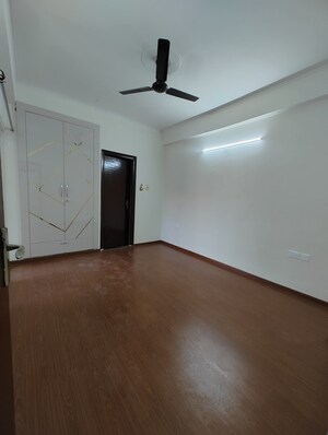 Master Bedroom in 2.5 BHK Apartment at Amrapali Tropical Garden, Tech Zone 4 Greater Noida – for Rent
