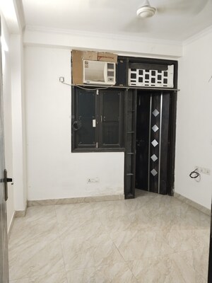 Room in 1 BHK Apartment at Panchsheel Vihar – for Rent