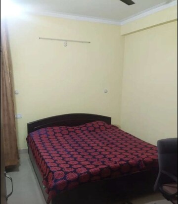 Bedroom in 3 BHK Apartment at Omaxe R2, Gomti Nagar – for Rent