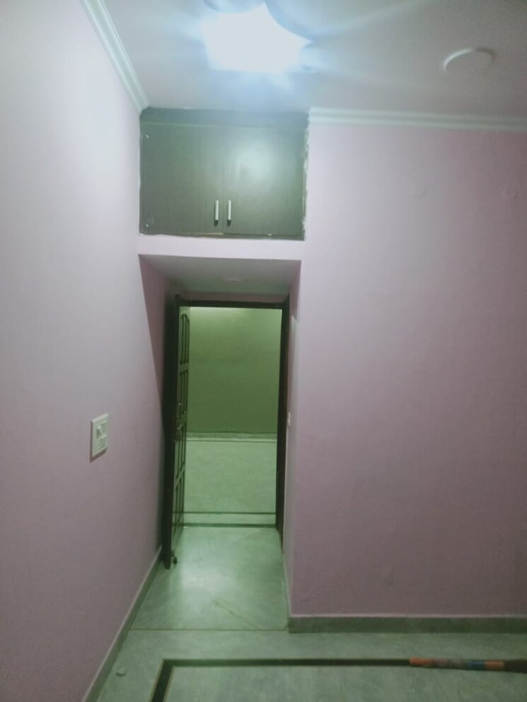 Room, sector 4 2 Bedroom 1299 Sq.Ft. Independent House In Sector 4 Gurgaon 9706043