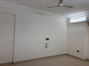 Room in 2 BHK Apartment at Satellite Tower, Goregaon East – for Rent