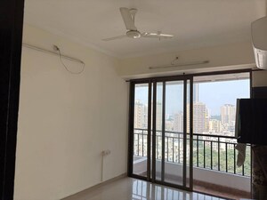 Room in 2 BHK Apartment at Satellite Tower, Goregaon East – for Rent