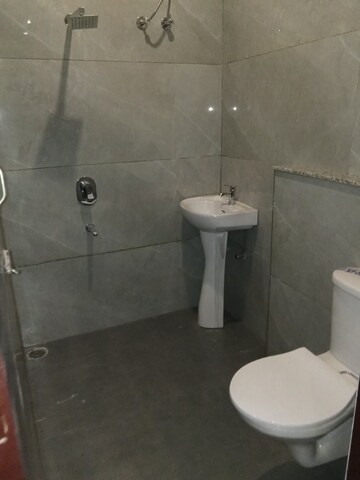 Attached Bathroom in 4 BHK Builder Floor at Pir Machalla – for Sale