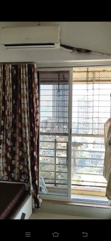 Room in 1 BHK Apartment at Omkar Vayu, Mahim – for Rent