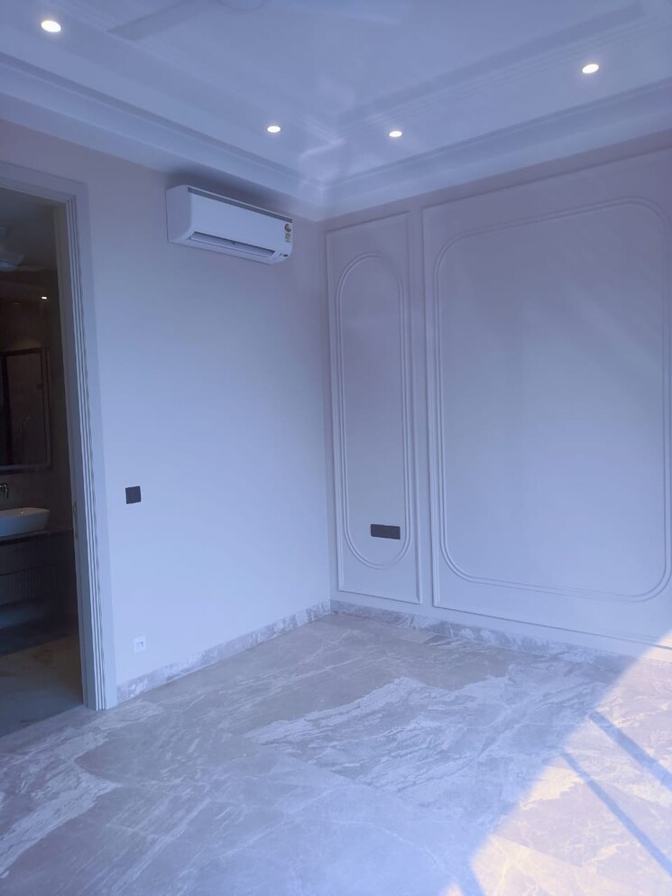 Room, hauz khas 3 Bedroom 2000 Sq.Ft. Builder Floor In Hauz Khas Delhi 9706098