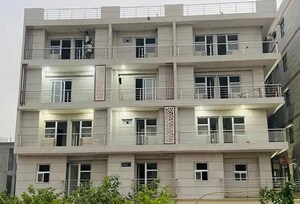 2 BHK Builder Floor For Sale in Sector 104