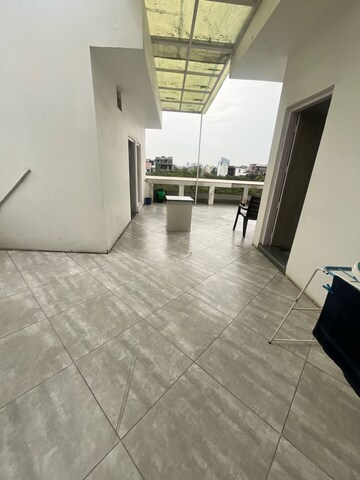 Building Lobby in 3 BHK Builder Floor at Gyan Khand – for Rent