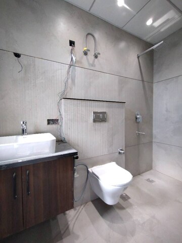 Bathroom in 2.5 BHK Builder Floor at Palam Vihar – for Rent