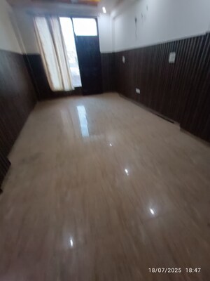 Room in 3 BHK Apartment at Sector 118 – for Sale