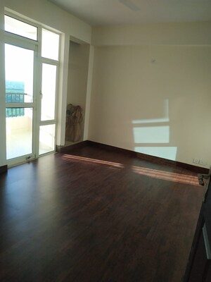 Room in 2 BHK Apartment at SCC Sapphire, Raj Nagar Extension – for Rent