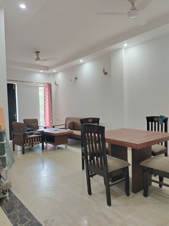 Eros Rosewood City