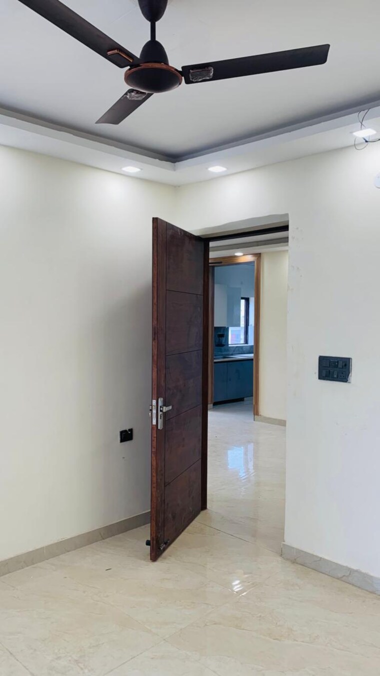 Room, sector 37 3 Bedroom 375 Sq.Ft. Builder Floor In Sector 37 Faridabad 9706211