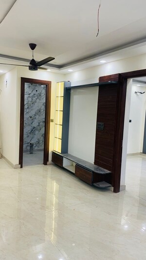 Building Lobby in 2 BHK Builder Floor at Ashoka Enclave – for Rent