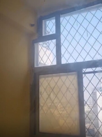 Room in 2 BHK Apartment at Vxl Eastern Gates, Vasundhara Sector 4 – for Rent