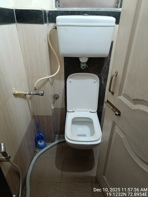 Bathroom in 1 BHK Apartment at Sapphire Lakeside, Powai – for Sale