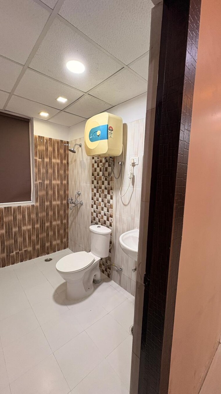 Bathroom, ansals-celebrity-greens 3 Bedroom 1775 Sq.Ft. Apartment In Sushant Golf City Lucknow 9706289