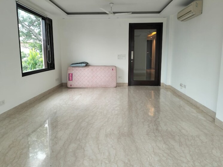 Room, green park 4 Bedroom 2450 Sq.Ft. Builder Floor In Green Park Delhi 9706303