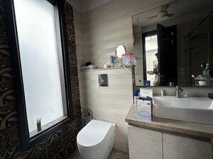 Bathroom in 3 BHK Builder Floor at Safdarjung Enclave – for Rent