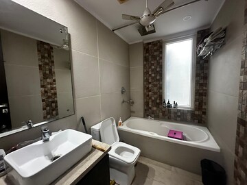 Master Bedroom in 3 BHK Builder Floor at Safdarjung Enclave – for Rent