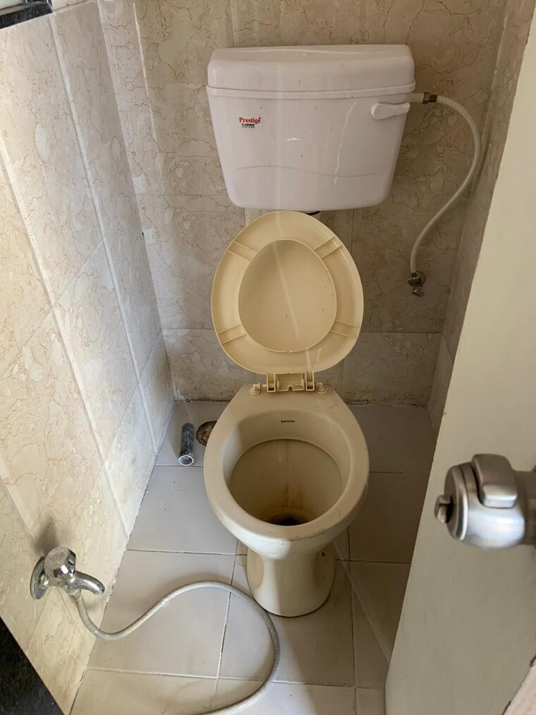 Bathroom, urban-the-landmark 1.5 Bedroom 715 Sq.Ft. Apartment In Undri Pune 9706342