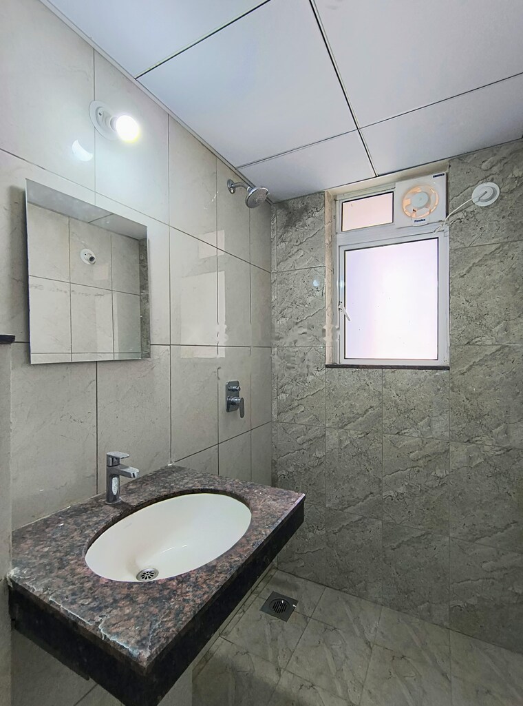 Bathroom, godrej-boulevard 3 Bedroom 1235 Sq.Ft. Apartment In Manjari Pune 9706364
