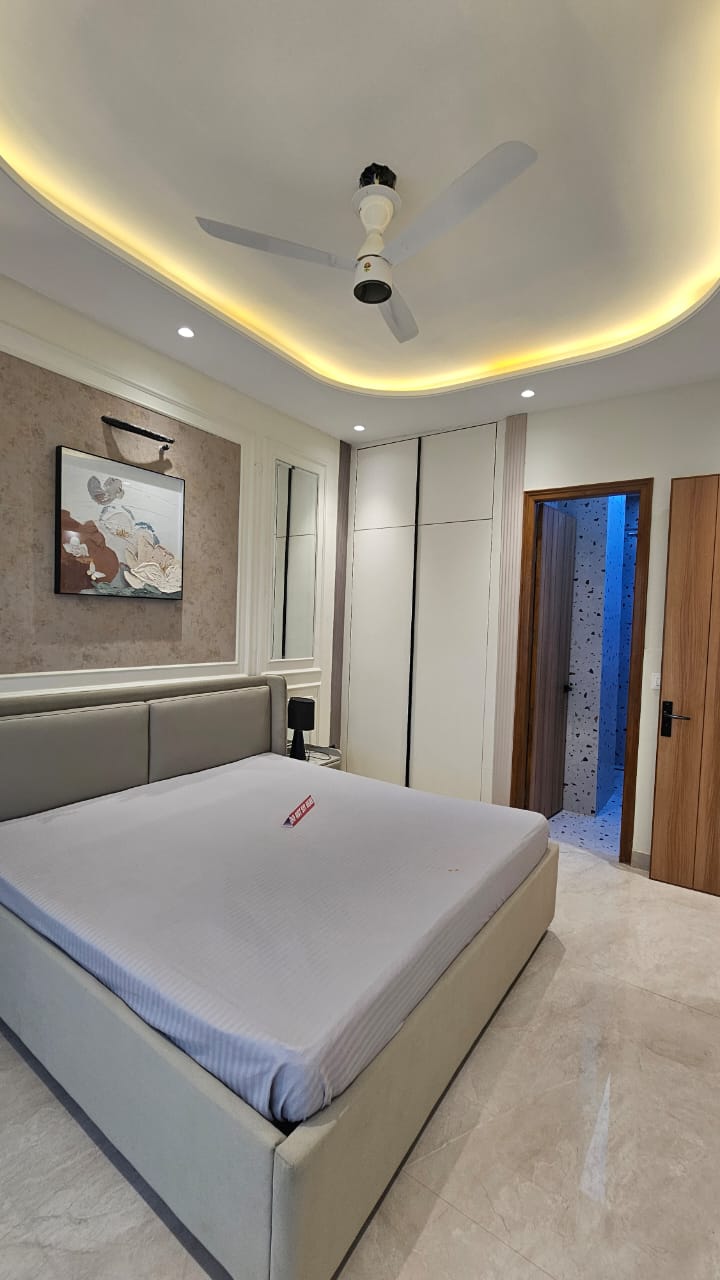 Master Bedroom in 3 BHK Builder Floor at Roseate Homes, Ghazipur – for Sale