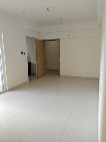 Room in 2 BHK Apartment at Godrej Nurture Pune, Mamurdi – for Rent