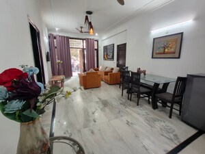 Team Area in 3 BHK Builder Floor at Unitech South City 1, South City 1 – for Rent