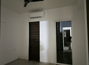 Building Lobby in 3 BHK Apartment at Smart World Orchard, Sector 61 – for Rent