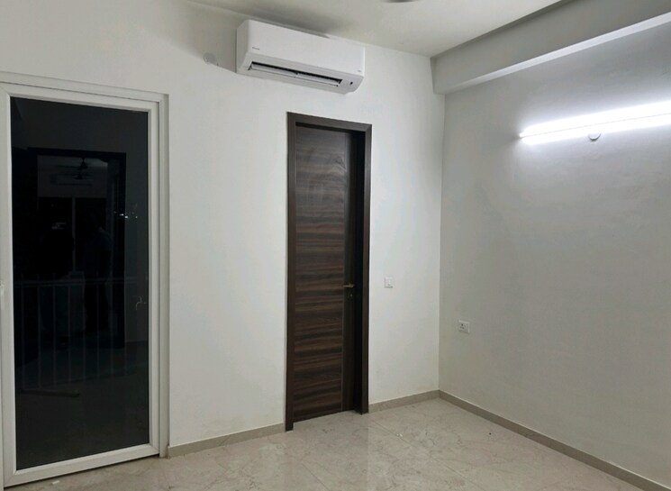 Room, smart-world-orchard 3 Bedroom 1680 Sq.Ft. Apartment In Sector 61 Gurgaon 9706401