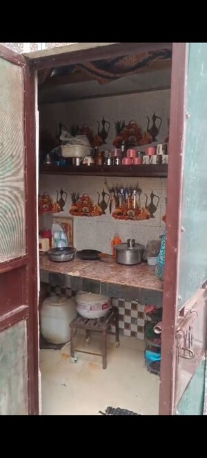 Furnished Amenities in 2.5 BHK Builder Floor at Jogabai Extension – for Sale