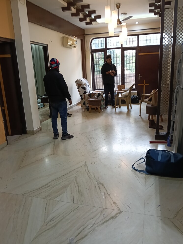 Gym, ansal-plaza-sector-23 2.5 Bedroom 1400 Sq.Ft. Builder Floor In Sector 23 Gurgaon 9706502