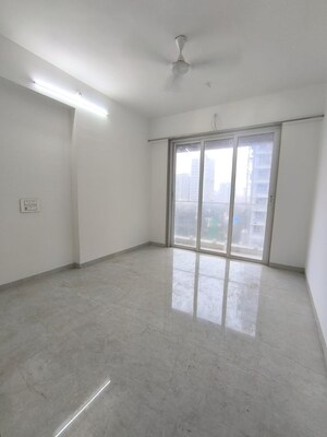 Room in 2 BHK Apartment at Kalpataru Radiance, Goregaon West – for Rent