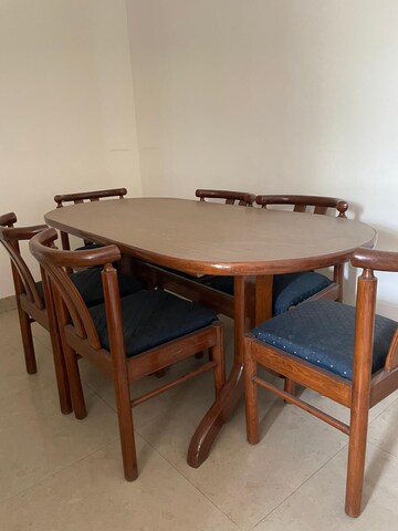 Team Area in 2 BHK Apartment at Dakshindari – for Sale