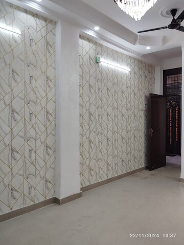 Room in 2 BHK Apartment at Jnc Princess Park, Ahinsa Khand 2 – for Sale
