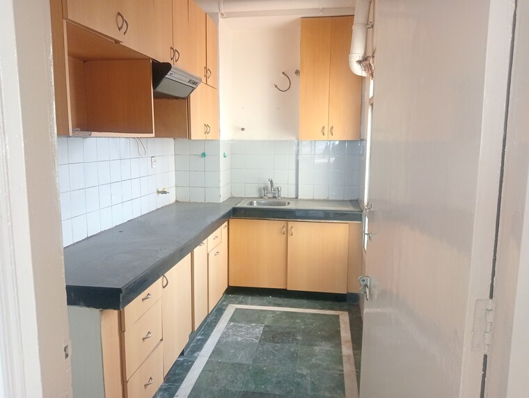Kitchen, jmd-gardens 3.5 Bedroom 1875 Sq.Ft. Apartment In Sector 33 Gurgaon 9706571