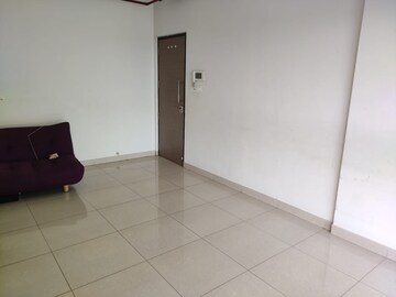 Room in 2 BHK Apartment at The Wadhwa The Address, Ghatkopar West – for Rent