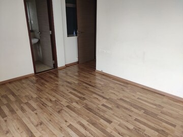 Room in 2 BHK Apartment at The Wadhwa The Address, Ghatkopar West – for Rent