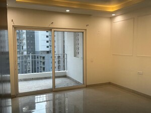 Room in 4 BHK Apartment at 3C Lotus 300, Sector 107 – for Rent