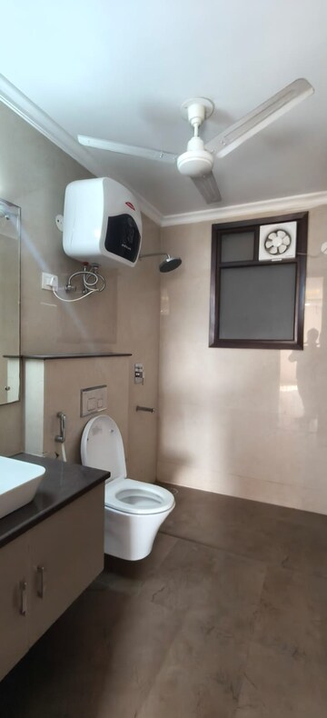 Bathroom in 4 BHK Builder Floor at Ansal Plaza Sector-23, Sector 23 – for Rent