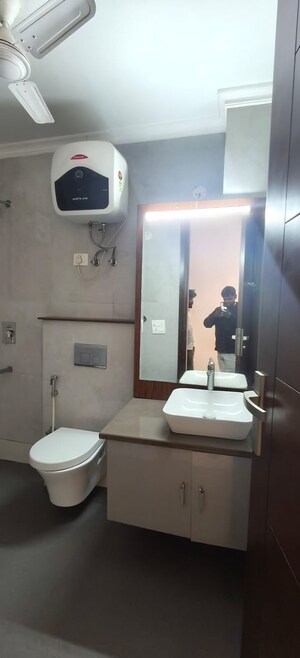 Bathroom in 4 BHK Builder Floor at Ansal Plaza Sector-23, Sector 23 – for Rent
