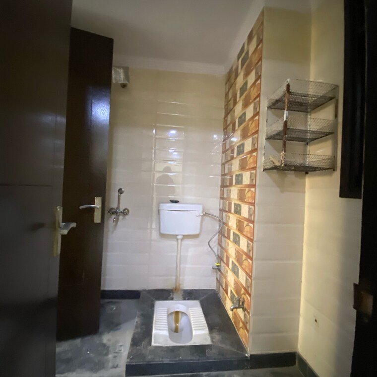 Attached Bathroom, chattarpur 3 Bedroom 1200 Sq.Ft. Builder Floor In Chattarpur Delhi 9706617