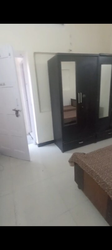 1 BHK Independent House For Rent in RWA Apartments Sector 39, Sector 39