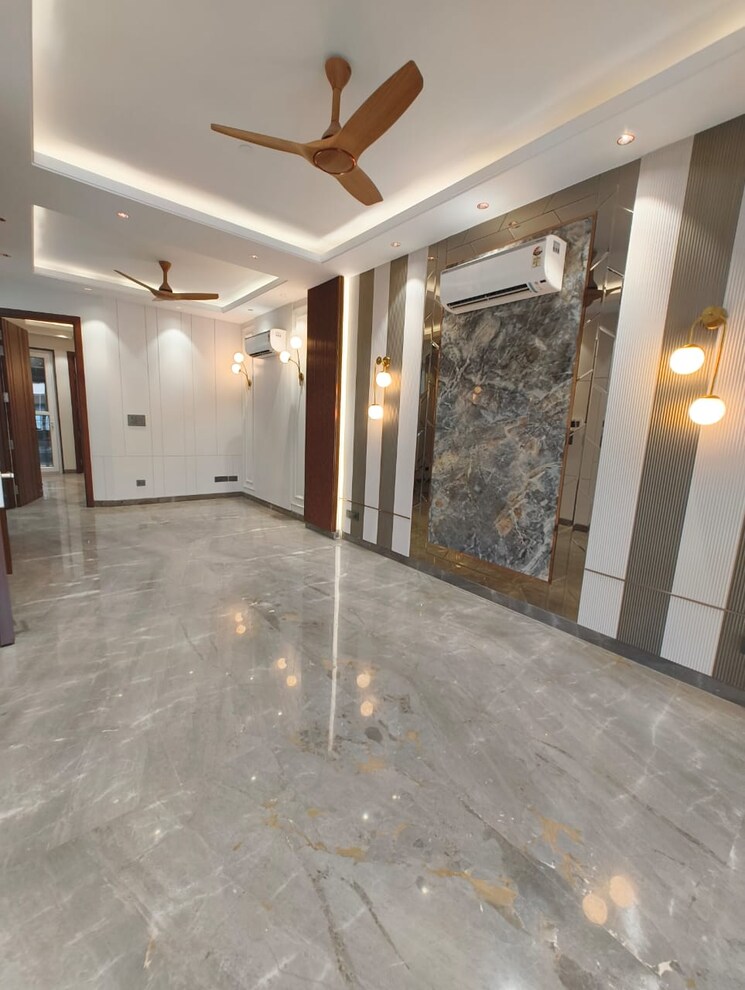 Room, chittaranjan park 2 Bedroom 125 Sq.Yd. Builder Floor In Chittaranjan Park Delhi 9706645